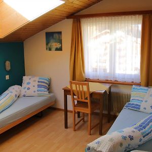 Economy Kamer met Twee Aparte Bedden